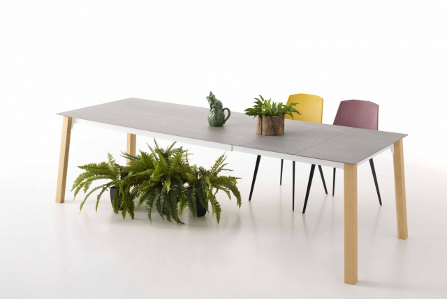 Итальянский стол QUADRO от Pointhouse