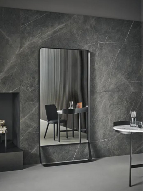 Итальянское зеркало Narciso от Bonaldo