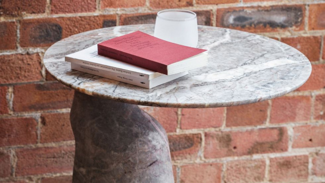 Итальянский журнальный столик Ilary Monolithic coffee table