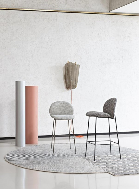 Итальянский стул Saba Ola  low stool