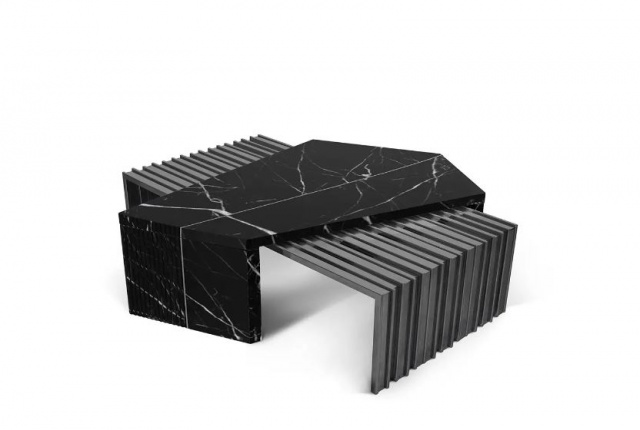 Итальянский журнальный столик MAYER BLACK CENTER TABLE от  LUXXU