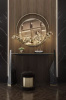 Итальянское настенное зеркало MCQUEEN II WALL LIGHT MIRROR от  LUXXU