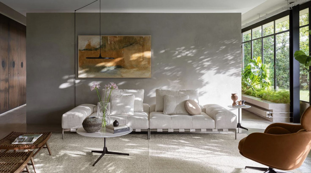 Итальянский диван Saba  Pixel Light Indoor